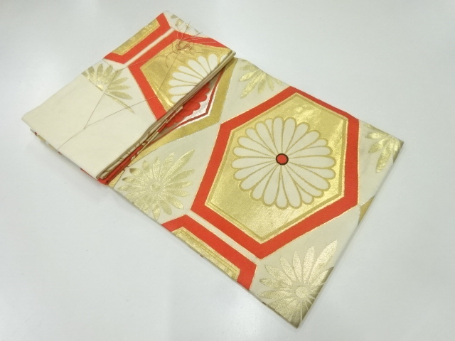 アンティーク　亀甲に菊模様織出し名古屋帯（着用可）